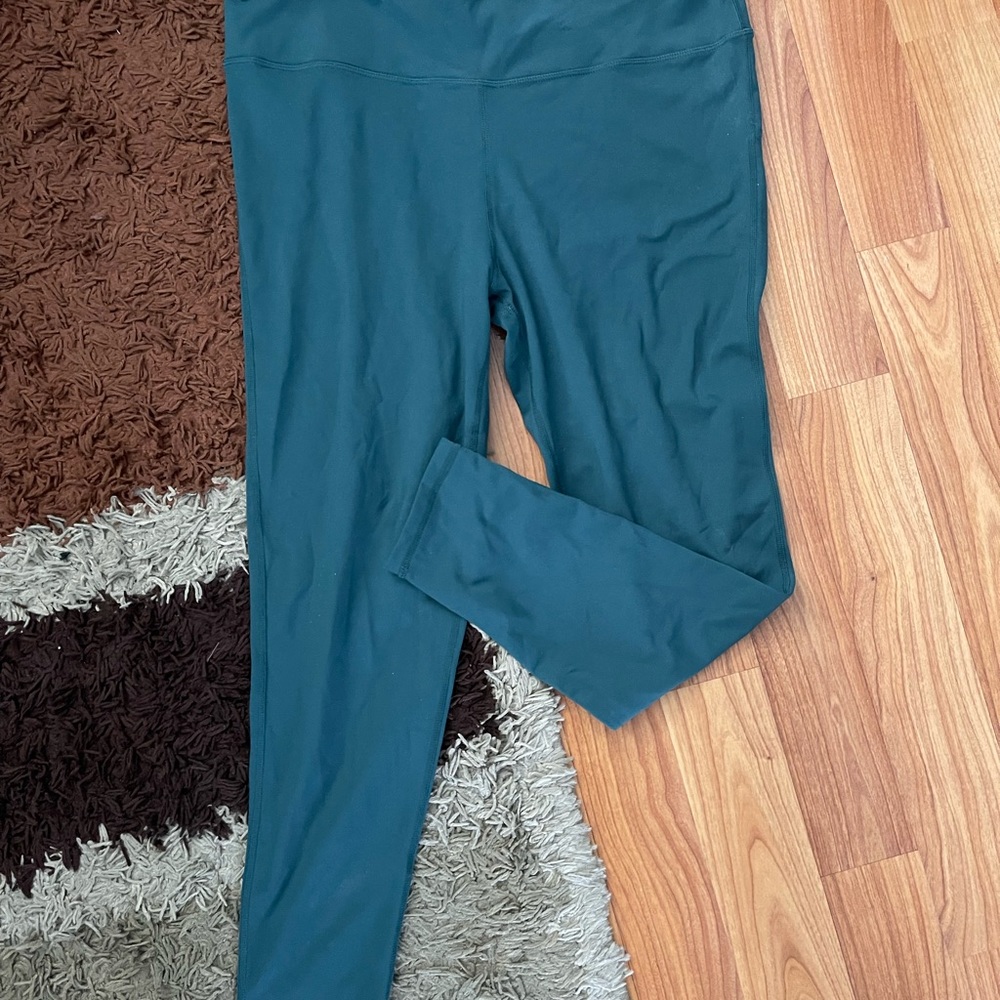 Fabletics workout pants.. 7/8 length